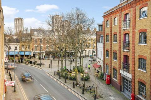 2 bedroom flat for sale, Battersea Square, London, SW11