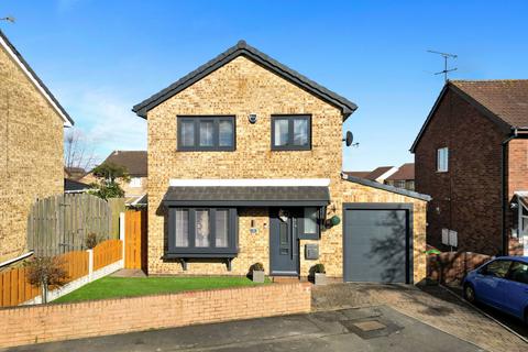 6 Dunlin Close, Thorpe Hesley, Rotherham, S61 2UL