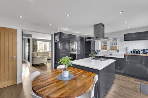 6 Dunlin Close, Thorpe Hesley, Rotherham, S61 2UL