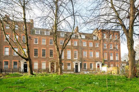 Flat 3, 17 Clapton Terrace, London, E5 9BW