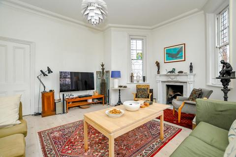 Flat 3, 17 Clapton Terrace, London, E5 9BW
