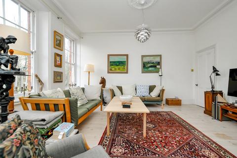 Flat 3, 17 Clapton Terrace, London, E5 9BW