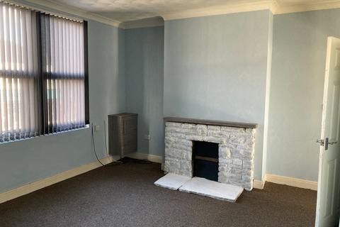 2 bedroom flat to rent, Leeds LS15