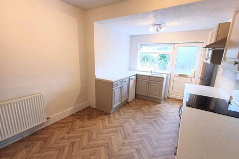 2 bedroom terraced house to rent, Park Road, Wilmslow SK9 5BT