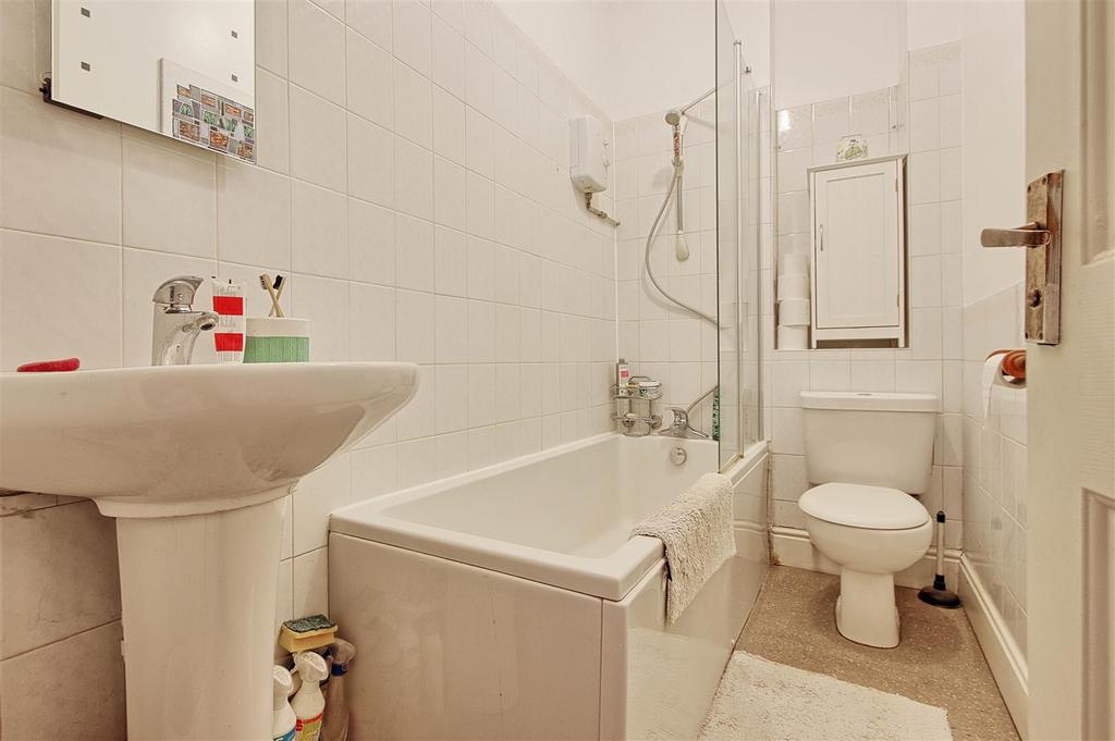 Bathroom.jpg