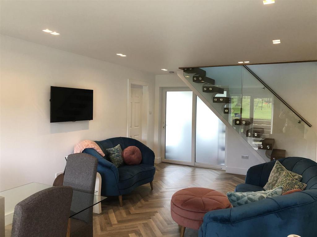 Living Dining 3.jpeg