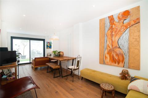 3 bedroom end of terrace house for sale, Wades Lane, Teddington, TW11