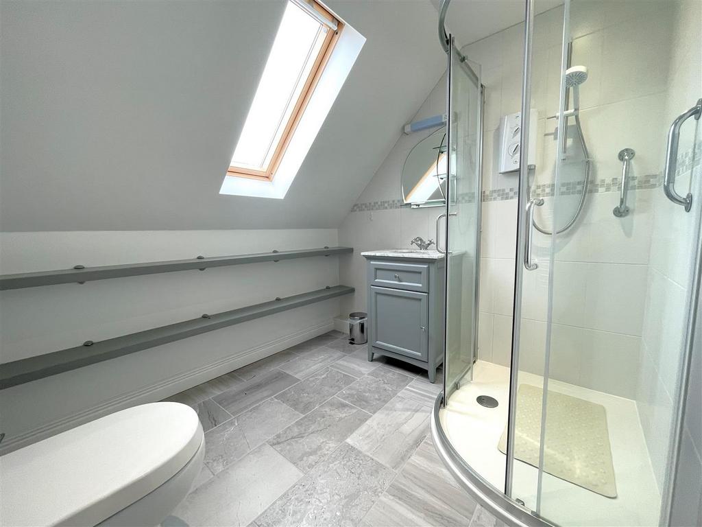 Annexe shower room 2.jpg