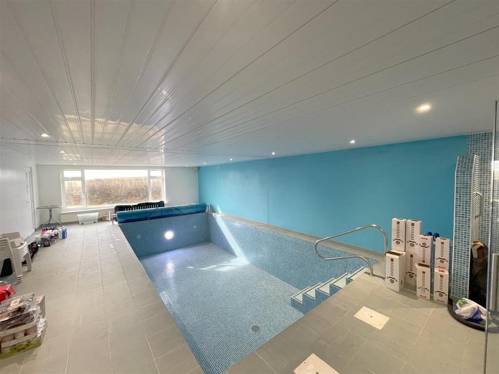 Pool 4.jpg