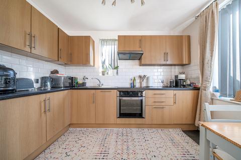 2 bedroom apartment for sale, Sidcup Road, London