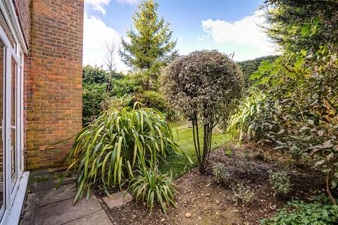 2 bedroom flat for sale, Melrose Road, SW18