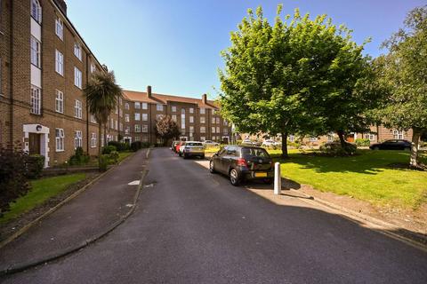 2 bedroom flat to rent, Birkenhead Avenue, Kingston, Kingston upon Thames, KT2