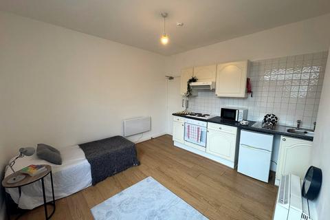 1 bedroom bedsit to rent, Richmond Avenue, Leicester LE2