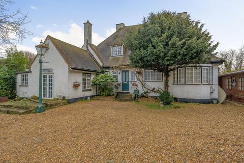 undefined, Chertsey Lane, Staines, Surrey, TW18