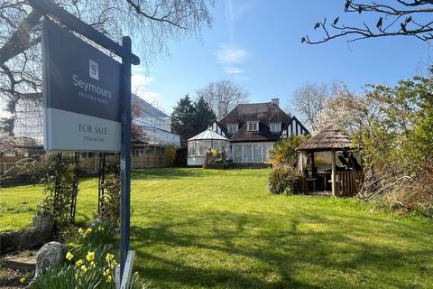 undefined, Chertsey Lane, Staines, Surrey, TW18