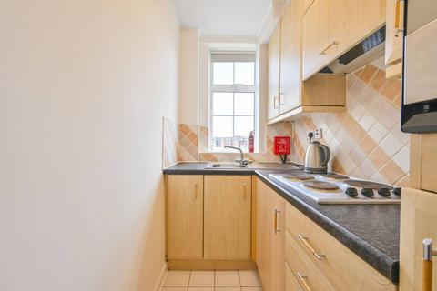 Studio for sale, Langford Court, St John's Wood, London, NW8