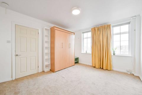 Studio for sale, Langford Court, St John's Wood, London, NW8