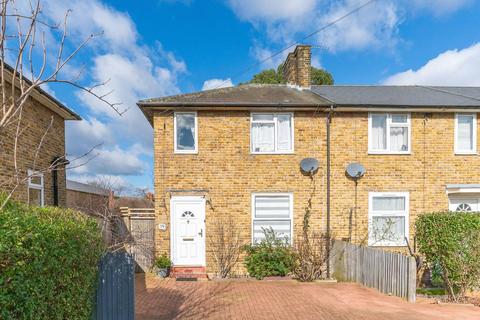 3 bedroom end of terrace house to rent, Thornton Road, Sutton, Carshalton, SM5