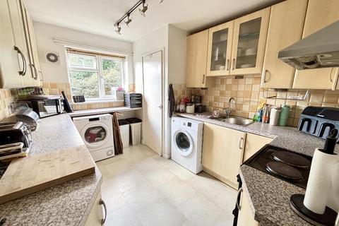 2 bedroom flat for sale, Symes Road, Poole BH15