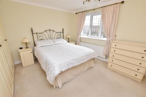 7 Cardiff Avenue, New Waltham, Grimsby, DN36 4QD