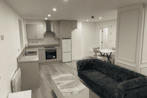 Studio to rent, Windmill Lane, Smethwick, B66