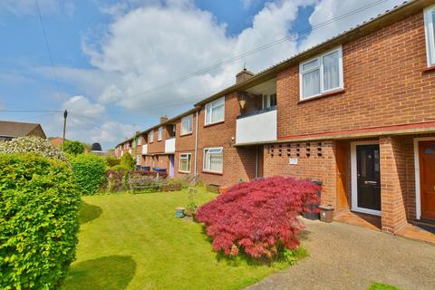 2 bedroom maisonette to rent, The Mead, Beaconsfield HP9