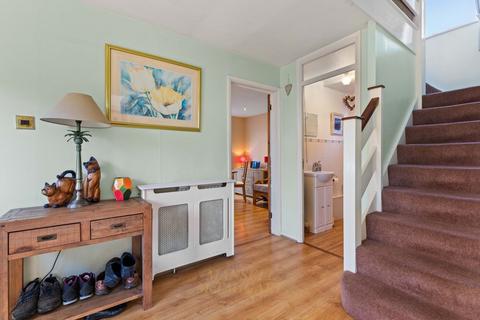 3 Alders View Drive, East Grinstead, RH19 2DN