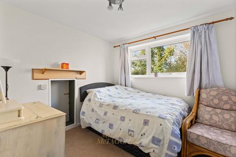 3 Alders View Drive, East Grinstead, RH19 2DN