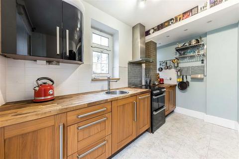 2 bedroom flat for sale, Watts Street, London E1W