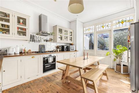 4 bedroom terraced house for sale, Cranwich Road, London, N16