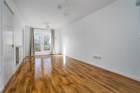 1 bedroom flat to rent, Collinson Walk, London SE1