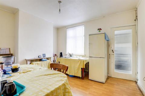 2 bedroom end of terrace house for sale, Holland Street, Hyson Green NG7