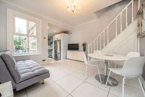 undefined, Avenue Road, Brentford TW8