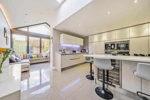 27 Tudor Road, Kingston Upon Thames, KT2 6AS