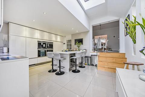 27 Tudor Road, Kingston Upon Thames, KT2 6AS