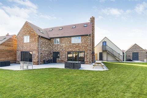 5 bedroom detached house for sale, Home Farm Close, Ambrosden, Bicester