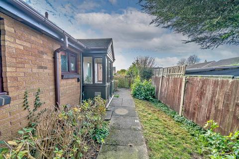 2 bedroom detached bungalow for sale, Fingerpost Drive, Pelsall, Walsall WS3