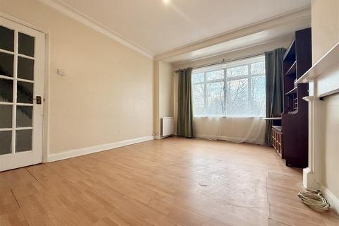 3 bedroom terraced house for sale, Wandleside, Croydon