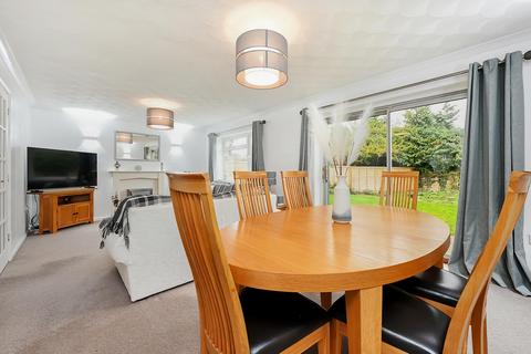 4 bedroom detached house for sale, Rainbow Close, Basingstoke RG24