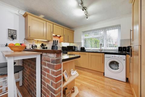 4 bedroom detached house for sale, Rainbow Close, Basingstoke RG24