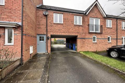 2 bedroom apartment to rent, Parkgate Road, West Timperley
