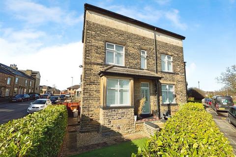 14 Leeds Road, Eccleshill, Bradford, BD2 3BD