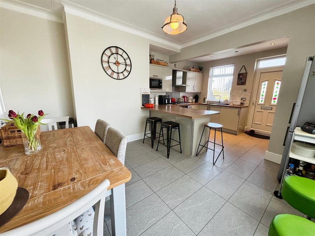 Dining Kitchen