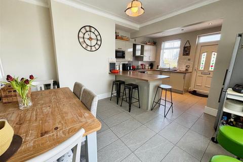 14 Leeds Road, Eccleshill, Bradford, BD2 3BD