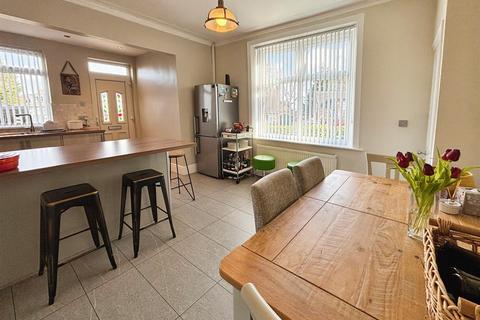 14 Leeds Road, Eccleshill, Bradford, BD2 3BD