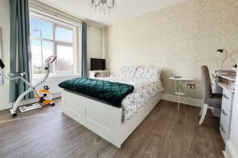 14 Leeds Road, Eccleshill, Bradford, BD2 3BD