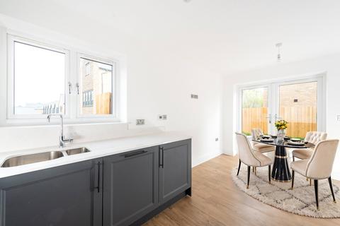 undefined, Black Horse Lodge, Oakridge Park, Milton Keynes, Buckinghamshire, MK14