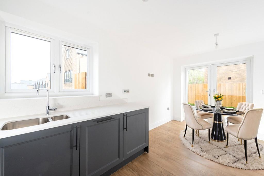 Kitchen/Dining Area