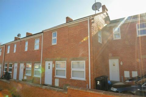 3 bedroom terraced house to rent, Ashleigh Mews, Ashleigh Terrace, Bridgwater TA6