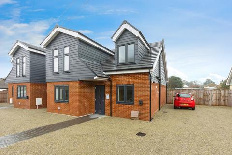 3 bedroom detached house for sale, Fairway Close, St Mary's Bay, TN29 0